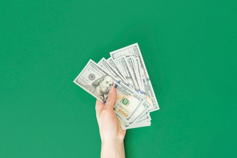 Baja el dólar blue: este es el nuevo precio que ahora anticipan las cuevas virtuales